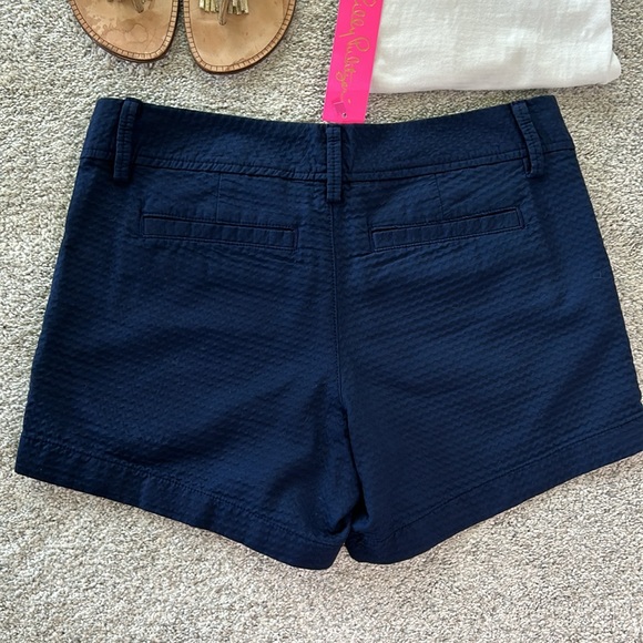 Lilly Pulitzer Callahan Short in True Navy - Picture 4 of 5